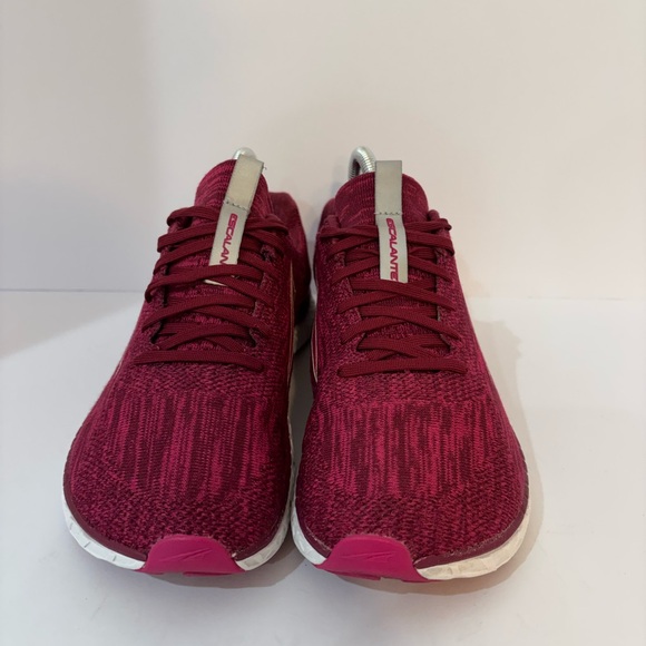 Altra Escalante size 7.5 - Picture 2 of 9